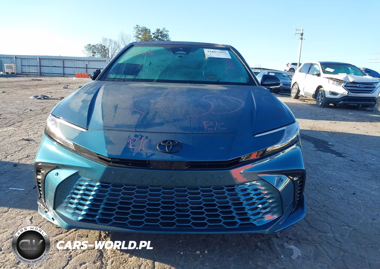 2025 Toyota Camry Xse VIN:4T1DAACK9SU141870 - 12