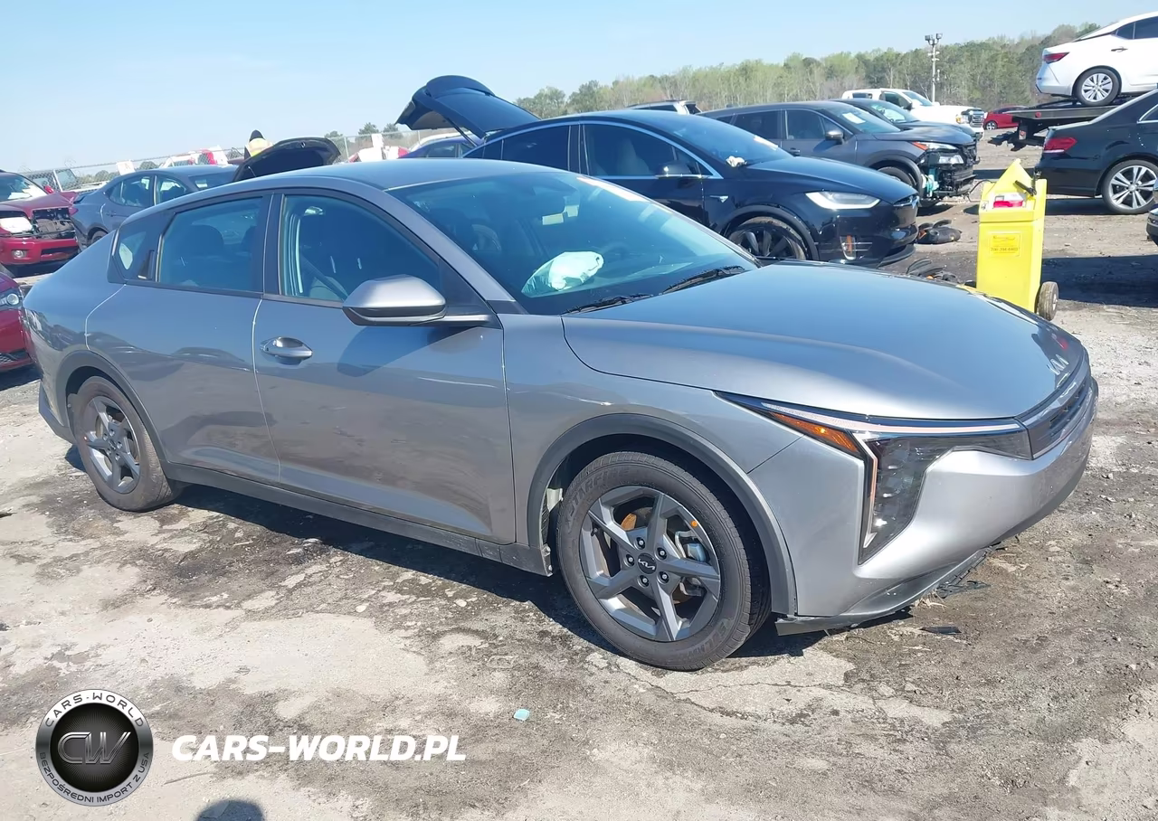 2025 Kia K4 Lxs – zdjęcie 1 z 16