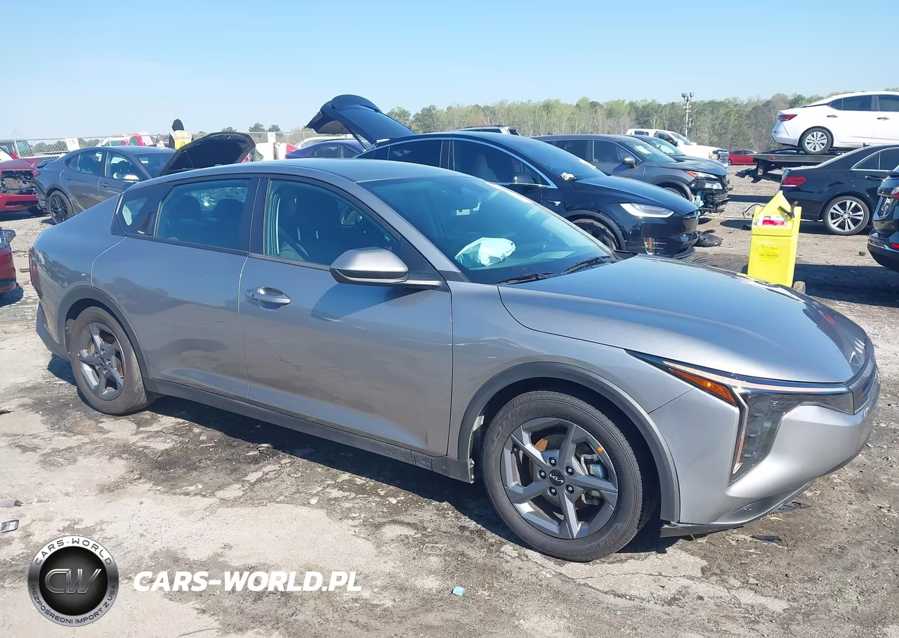 2025 Kia K4 Lxs VIN:3KPFT4DE0SE120258 - 13