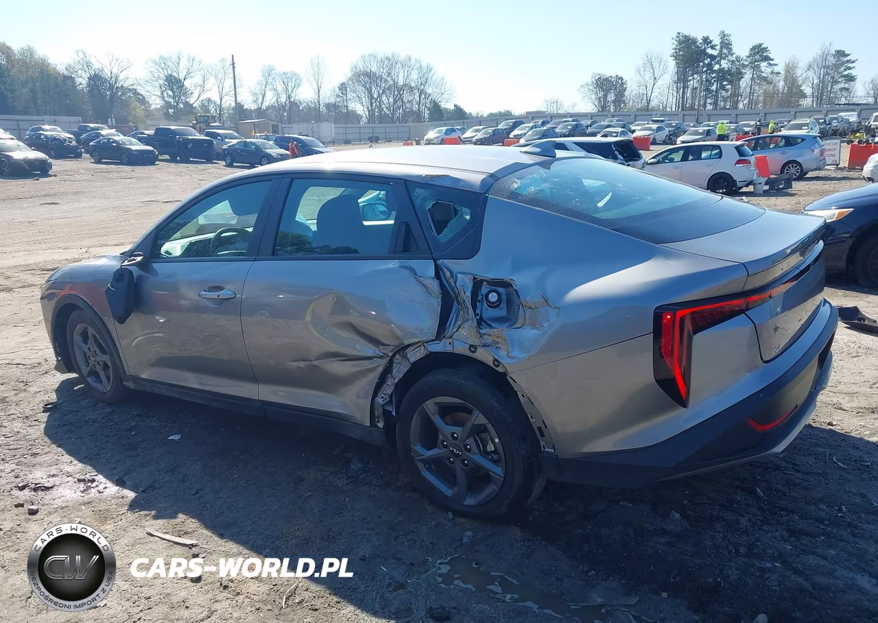 2025 Kia K4 Lxs VIN:3KPFT4DE0SE120258 - 14