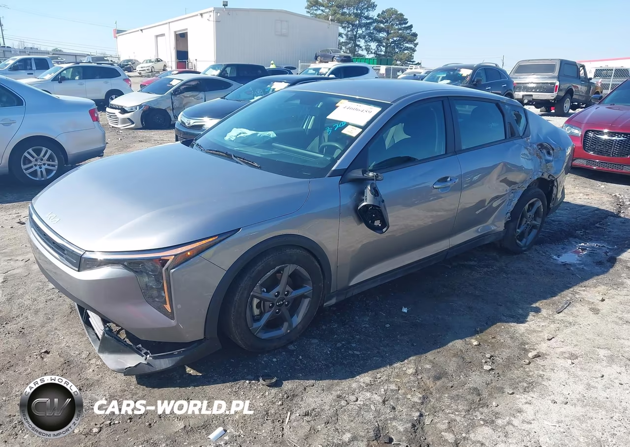 2025 Kia K4 Lxs VIN:3KPFT4DE0SE120258 - 2
