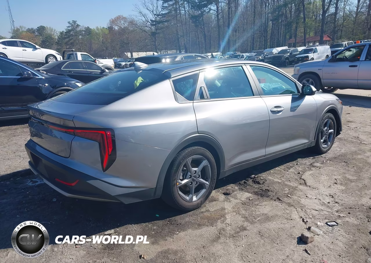 2025 Kia K4 Lxs VIN:3KPFT4DE0SE120258 - 4