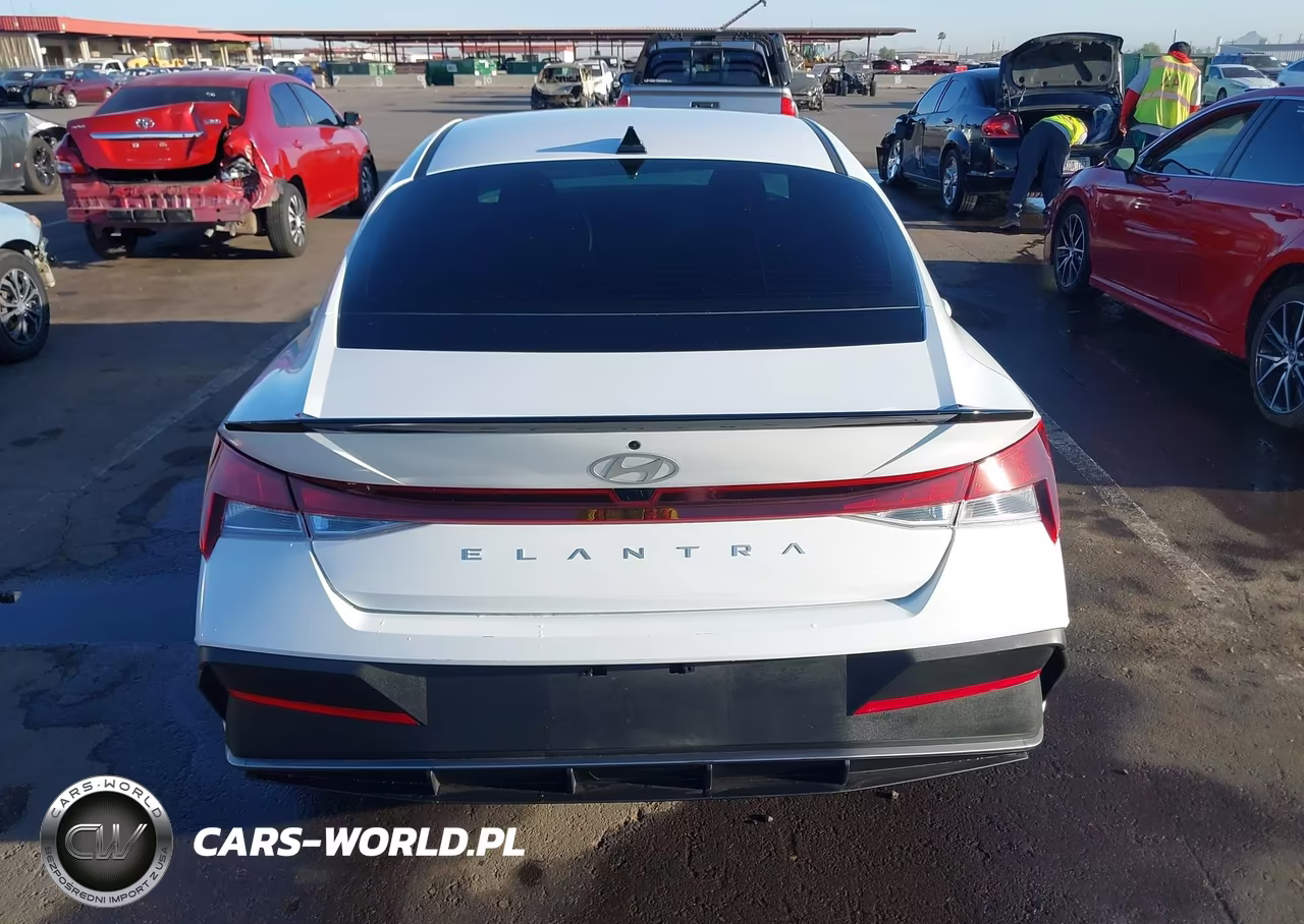 2025 Hyundai Elantra Sel Sport VIN:KMHLM4DG2SU909655 - 17