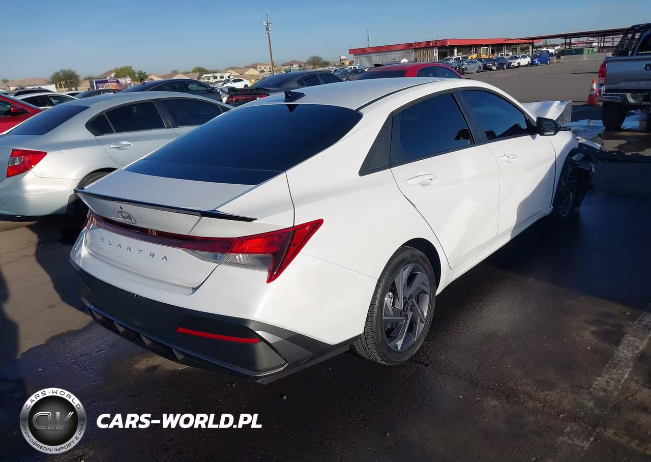 2025 Hyundai Elantra Sel Sport VIN:KMHLM4DG2SU909655 - 4