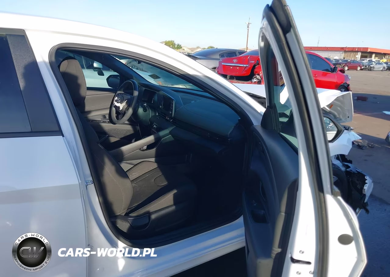 2025 Hyundai Elantra Sel Sport VIN:KMHLM4DG2SU909655 - 5
