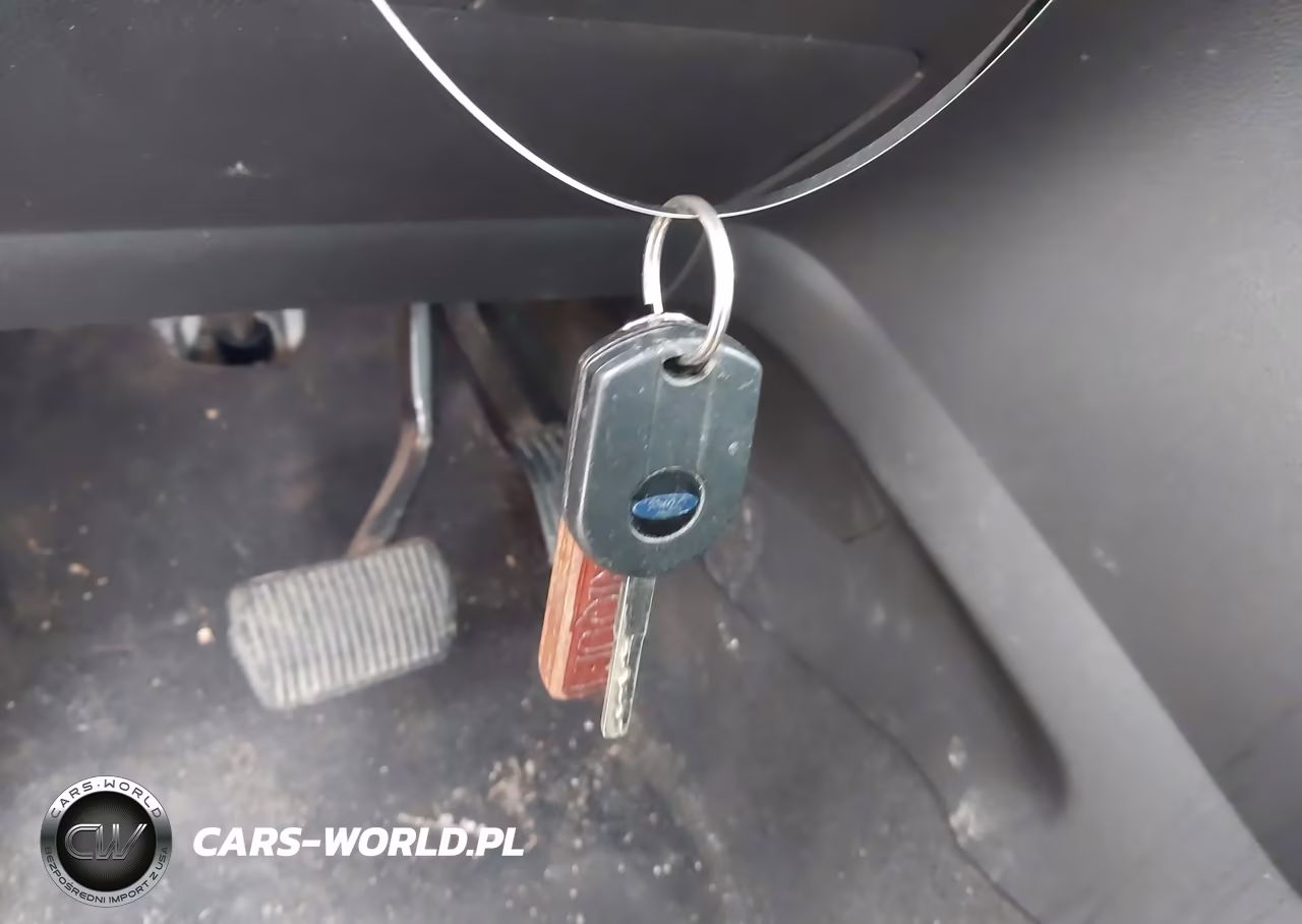 2017 Ford Escape S VIN:1FMCU0F7XHUA45159 - 11