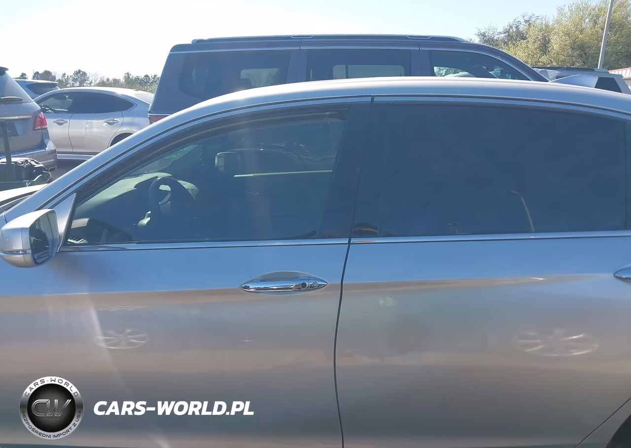 2015 Honda Accord Hybrid Touring VIN:1HGCR6F78FA002898 - 14