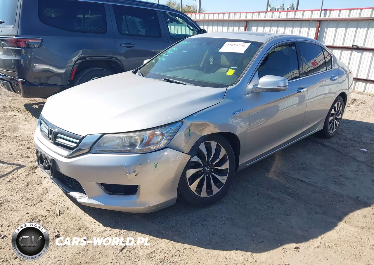 2015 Honda Accord Hybrid Touring VIN:1HGCR6F78FA002898 - 2