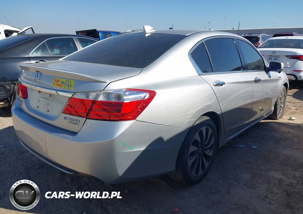 2015 Honda Accord Hybrid Touring VIN:1HGCR6F78FA002898 - 4