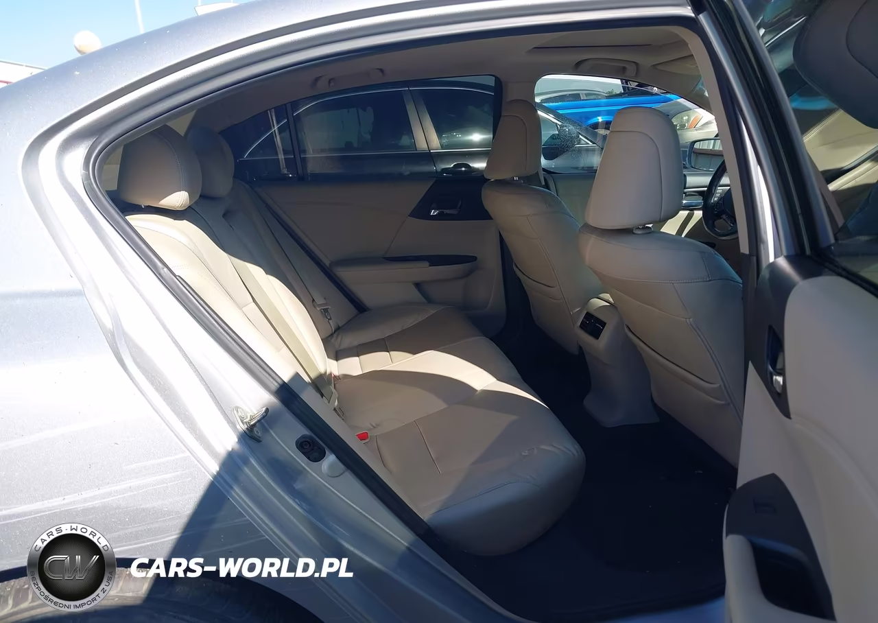 2015 Honda Accord Hybrid Touring VIN:1HGCR6F78FA002898 - 8