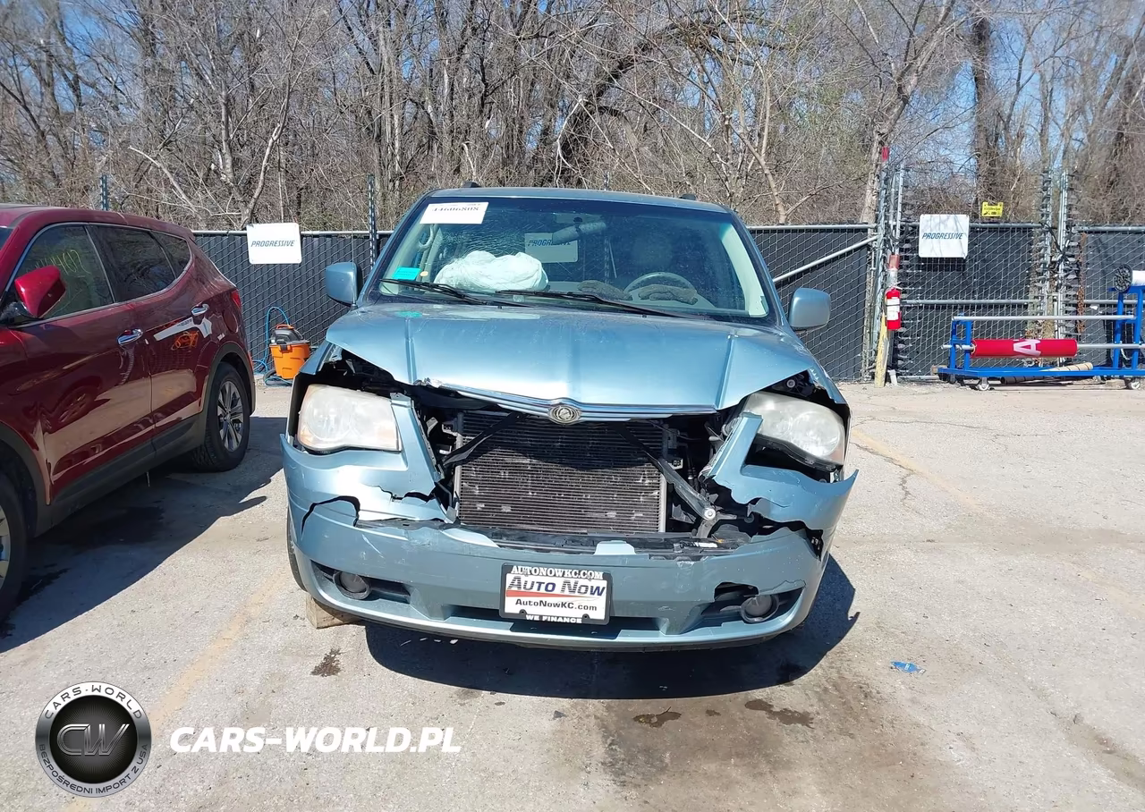 2010 Chrysler Town & Country Touring VIN:2A4RR5DX6AR233450 - 12