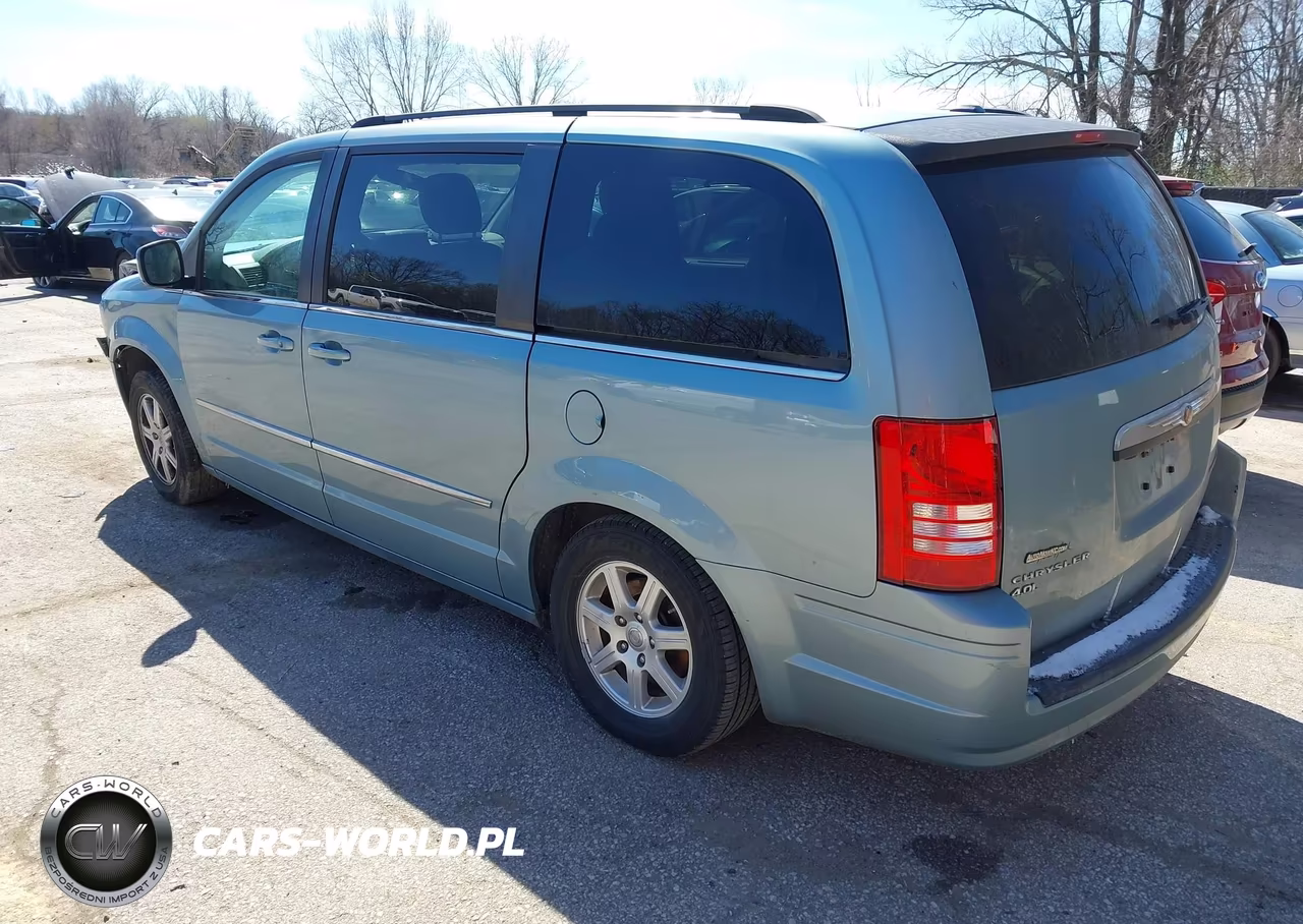 2010 Chrysler Town & Country Touring VIN:2A4RR5DX6AR233450 - 3