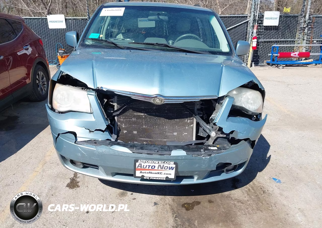 2010 Chrysler Town & Country Touring VIN:2A4RR5DX6AR233450 - 6