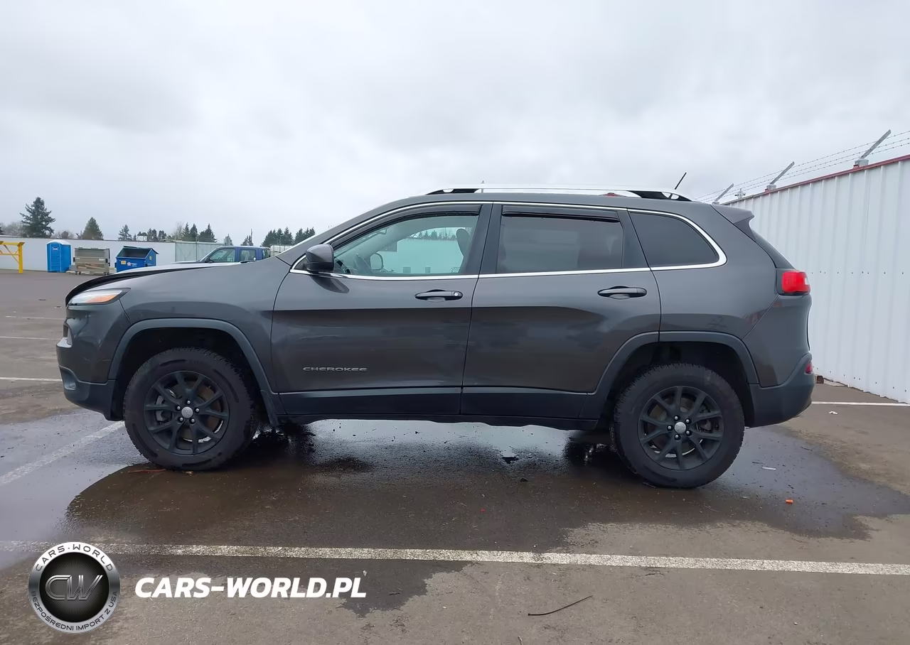 2015 Jeep Cherokee Latitude VIN:1C4PJMCS7FW572267 - 15