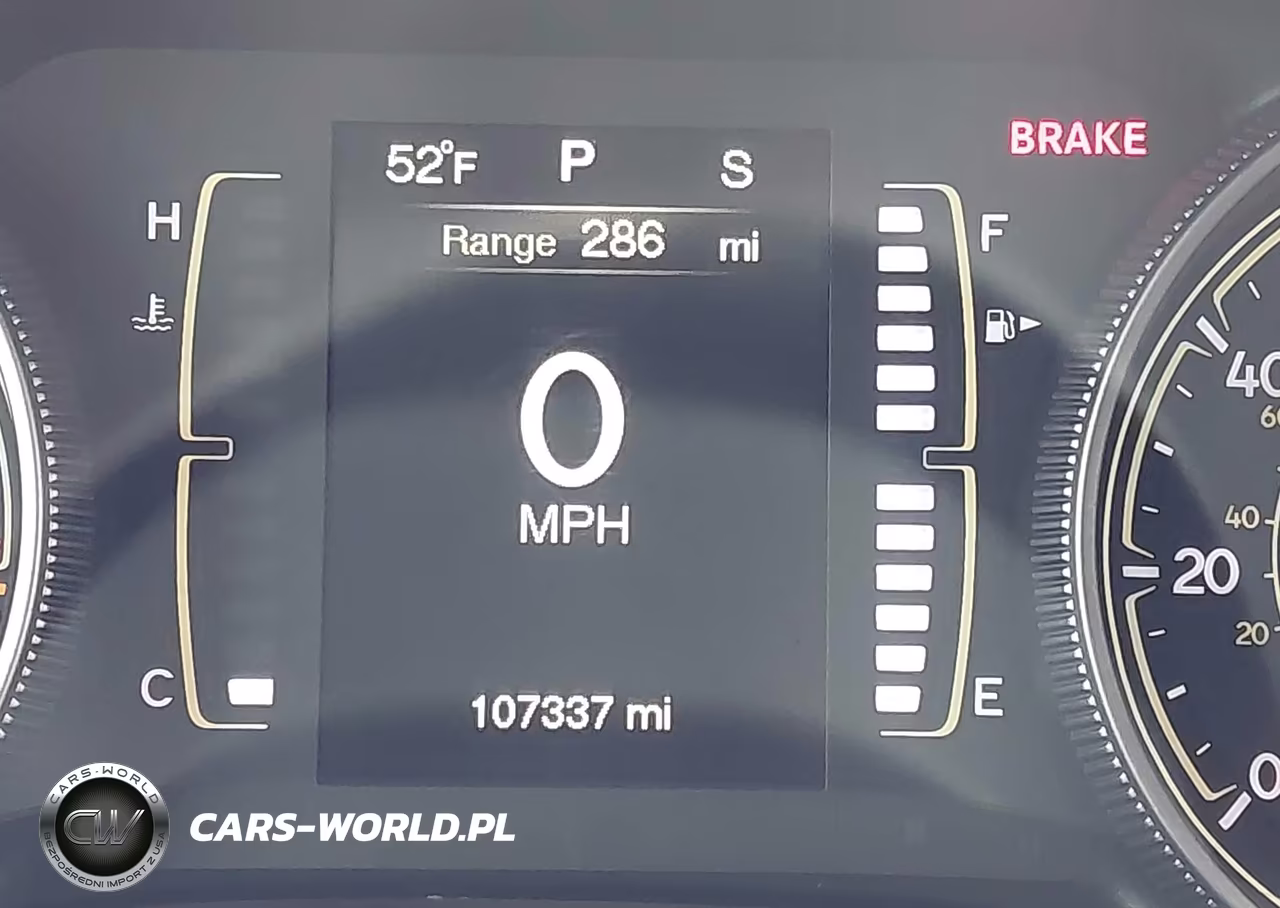 2015 Jeep Cherokee Latitude VIN:1C4PJMCS7FW572267 - 16