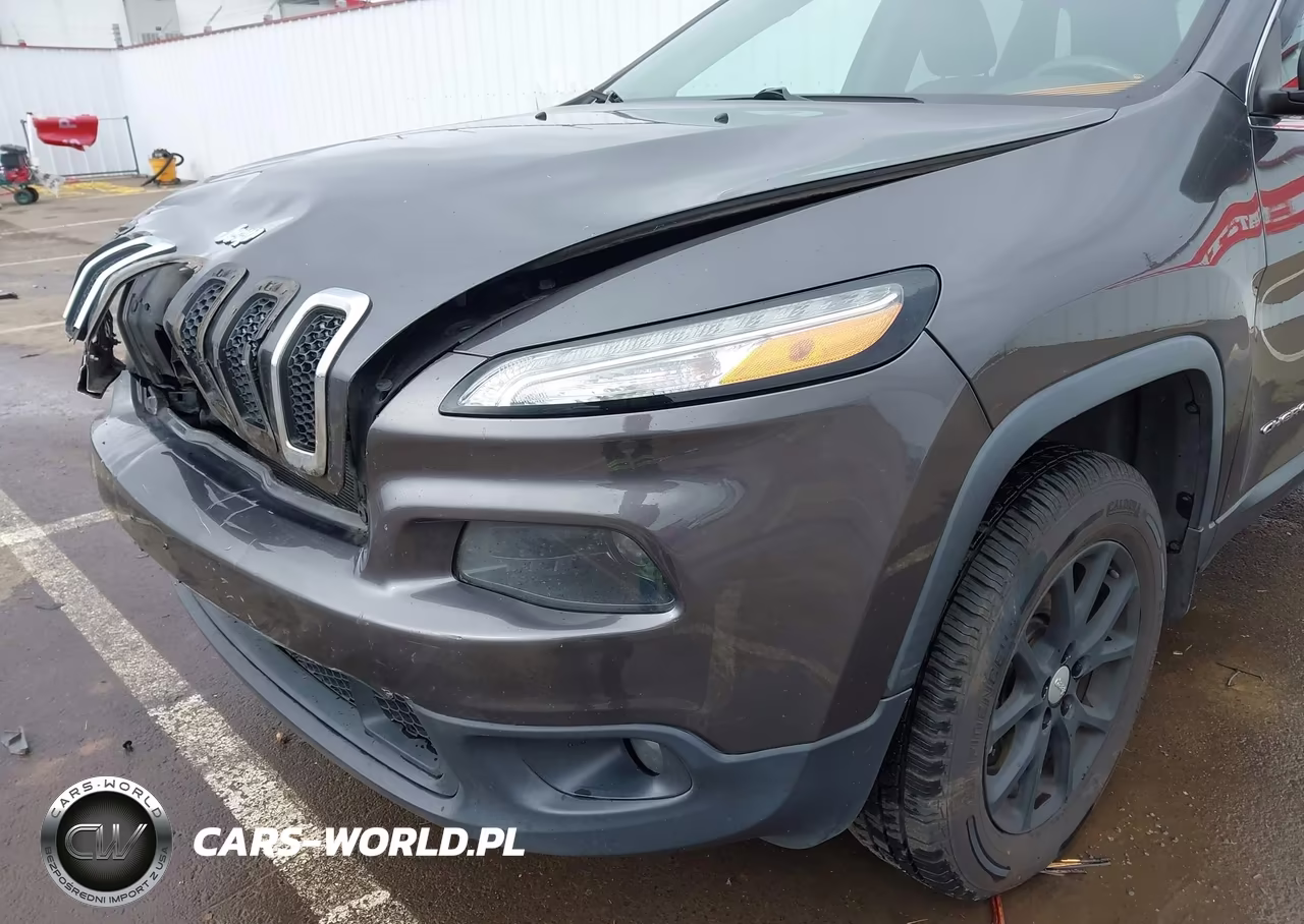 2015 Jeep Cherokee Latitude VIN:1C4PJMCS7FW572267 - 19
