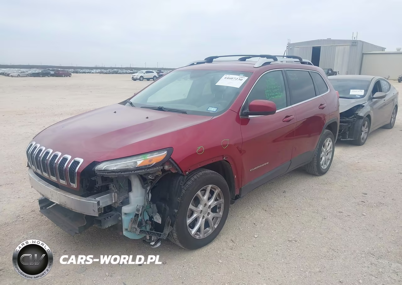 2015 Jeep Cherokee Latitude VIN:1C4PJLCB8FW572501 - 2
