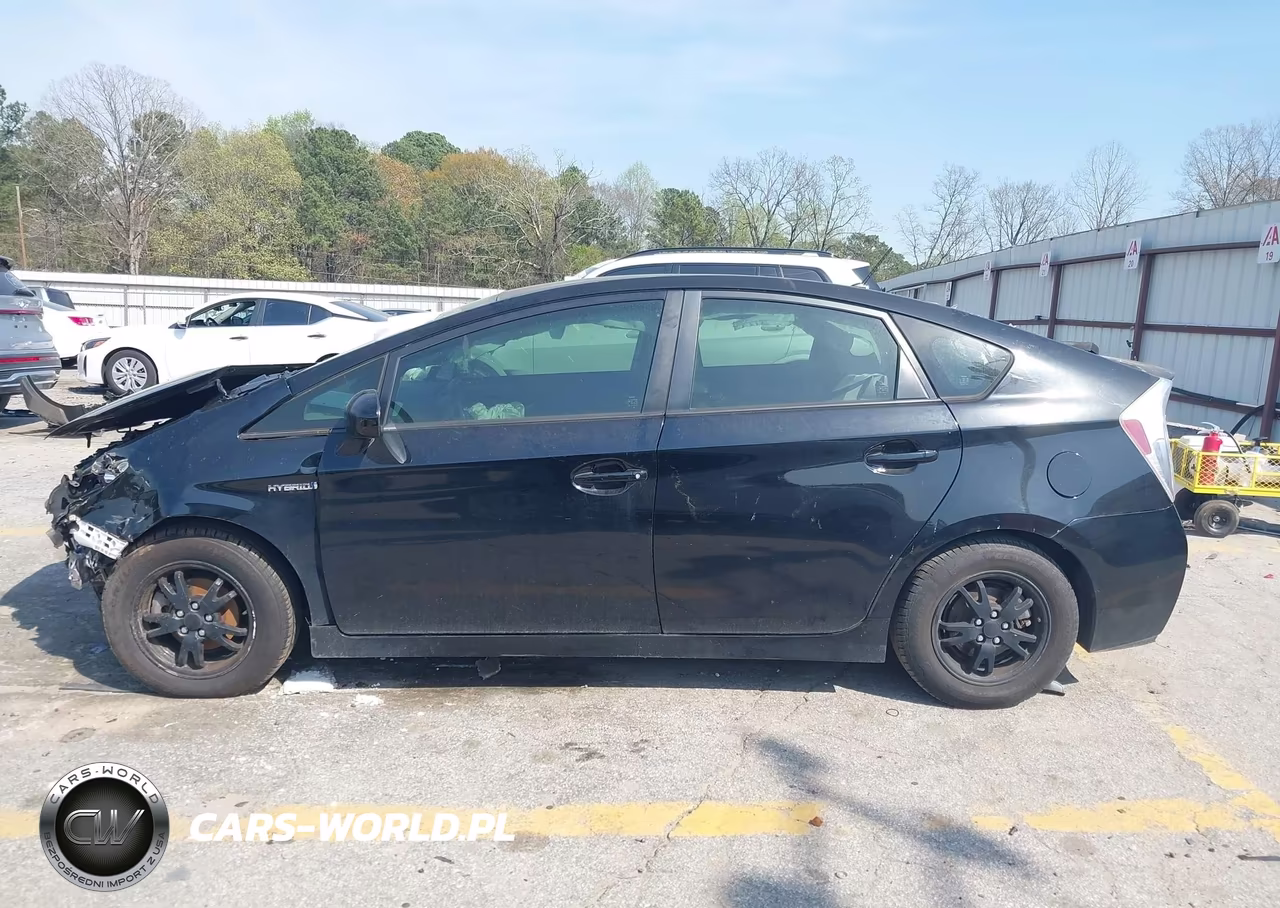 2015 Toyota Prius Two VIN:JTDKN3DU5F0454908 - 14