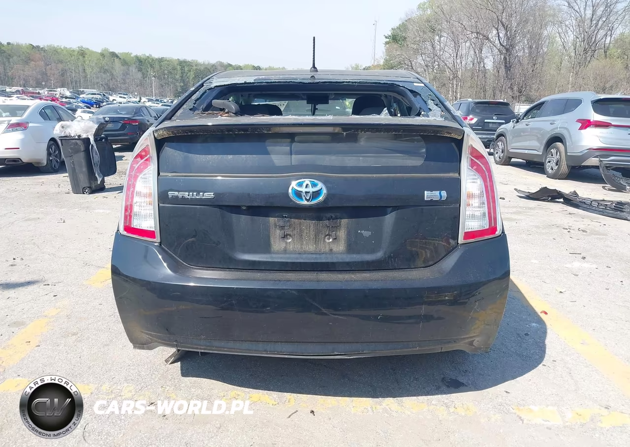 2015 Toyota Prius Two VIN:JTDKN3DU5F0454908 - 16