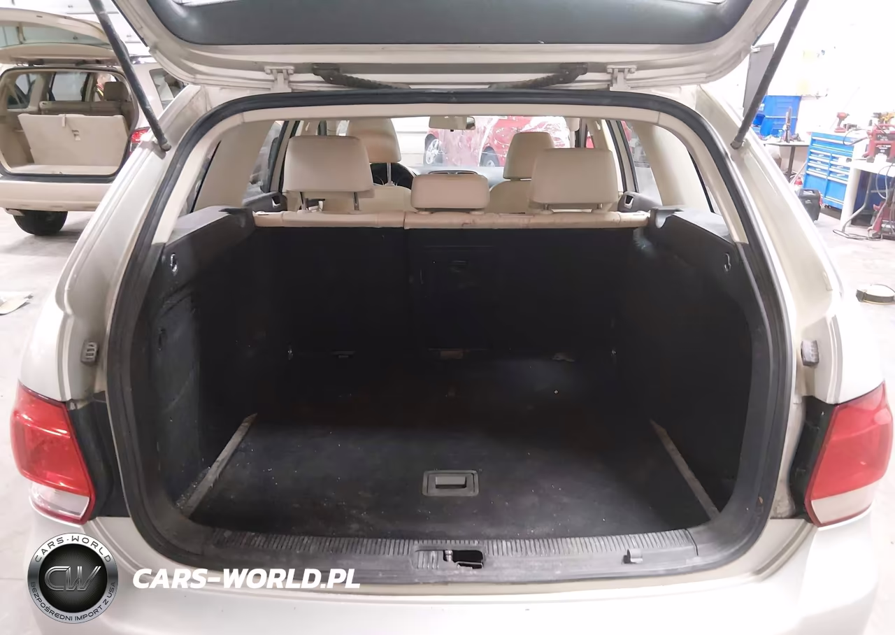 2011 Volkswagen Jetta Sportwagen 2.0L Tdi VIN:3VWPL8AJ5BM624630 - 18