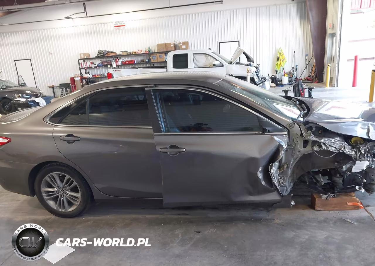 2015 Toyota Camry Se VIN:4T1BF1FK0FU975343 - 14