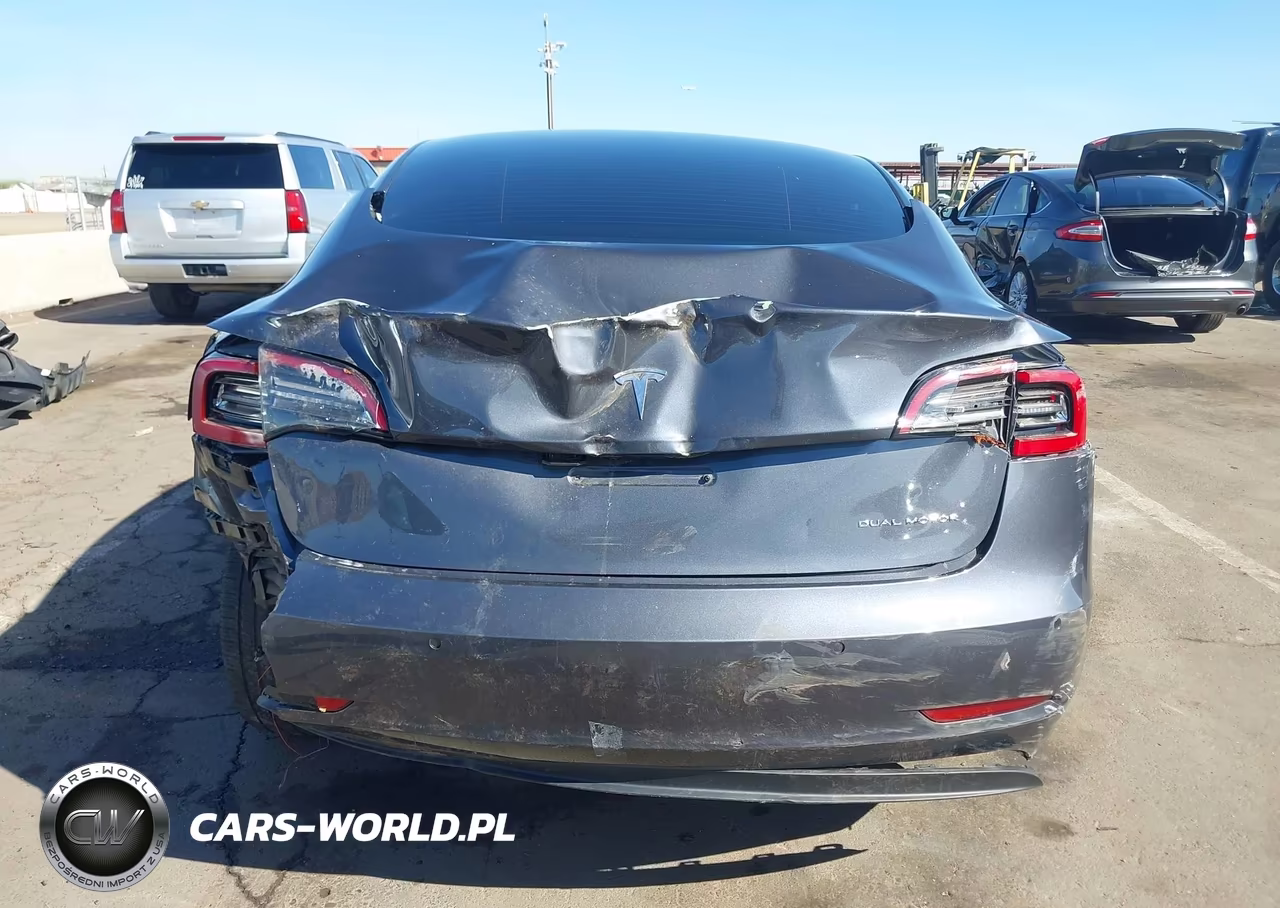 2022 Tesla Model 3 Long Range Dual Motor All-Wheel Drive VIN:5YJ3E1EB6NF129187 - 17
