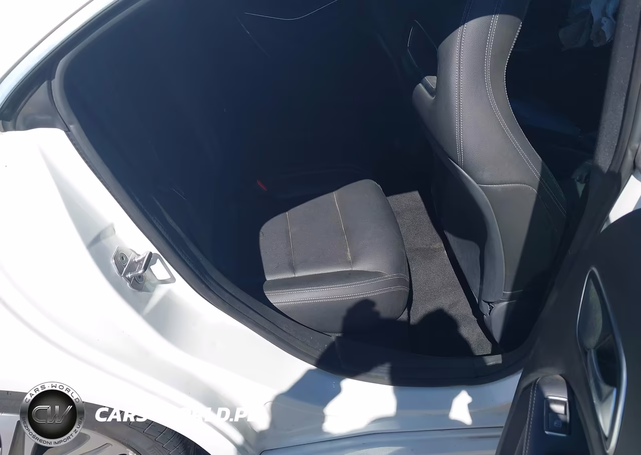2018 Mercedes-Benz Cla 250 VIN:WDDSJ4EB0JN692312 - 8