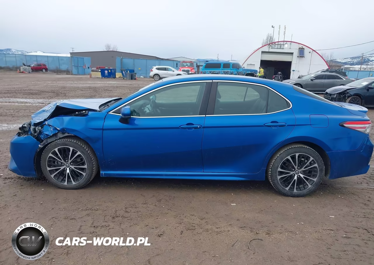 2018 Toyota Camry Se VIN:4T1B11HK6JU047167 - 14