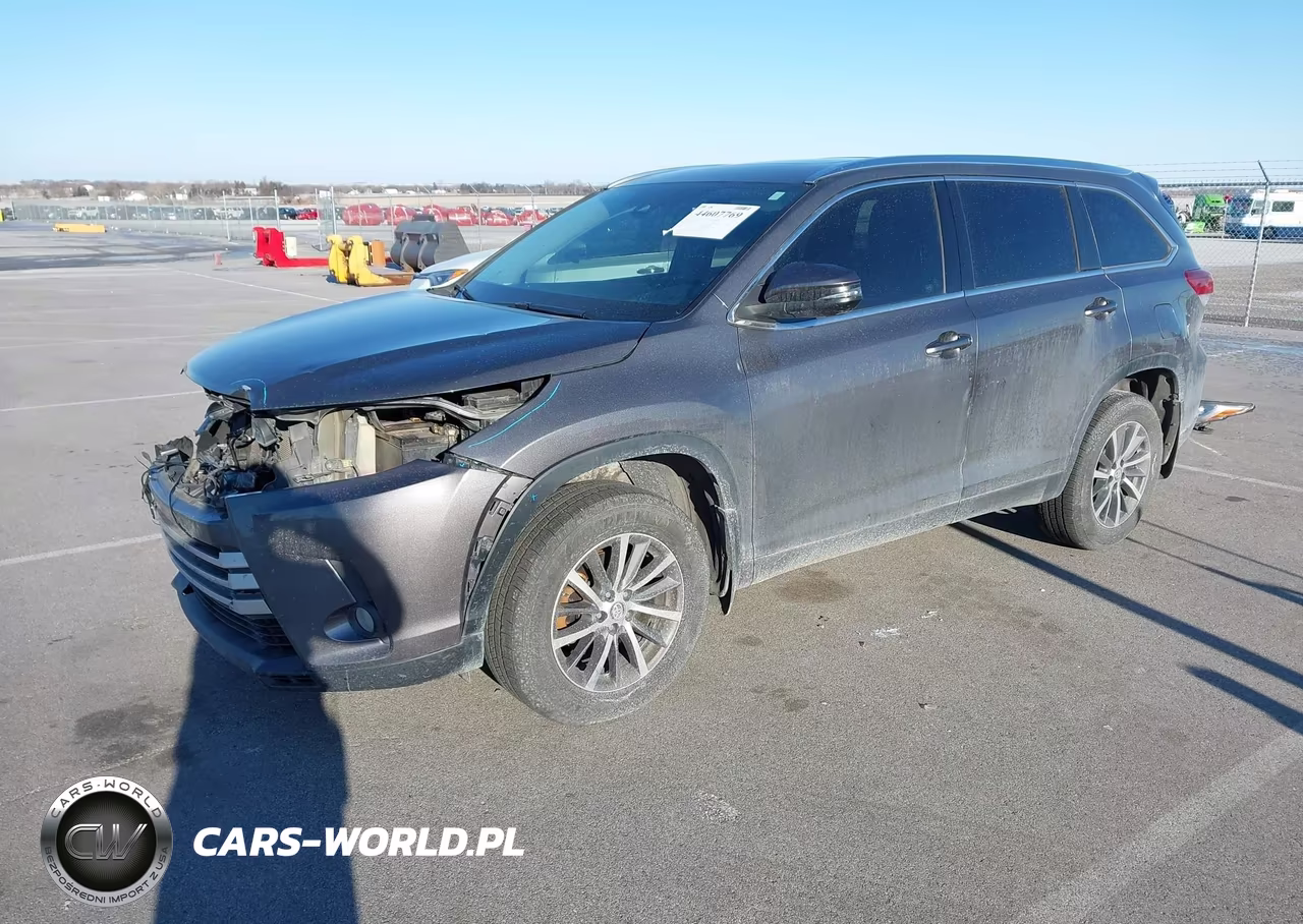 2017 Toyota Highlander Xle VIN:5TDJZRFH0HS458108 - 2