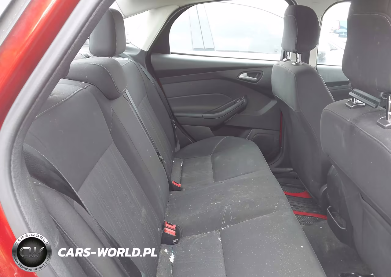 2018 Ford Focus Se VIN:1FADP3F22JL268416 - 8