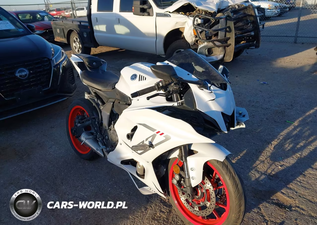 2023 Yamaha Yzfr7