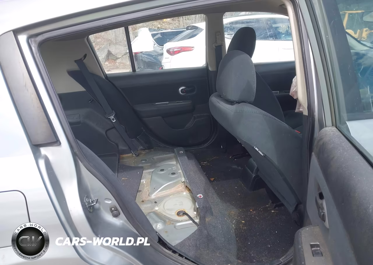 2010 Nissan Versa 1.8S VIN:3N1BC1CP2AL461075 - 8