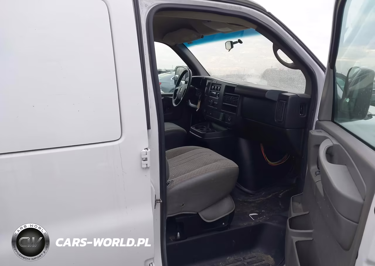 2015 GMC Savana 2500 Work Van VIN:1GTW7FCF3F1133671 - 5