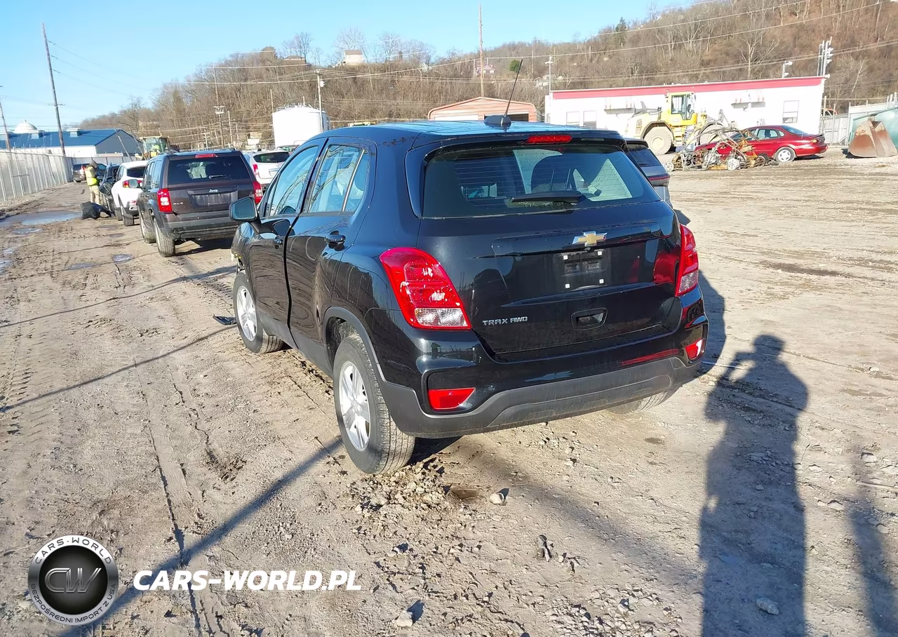 2020 Chevrolet Trax Awd Ls VIN:KL7CJNSB5LB037590 - 3