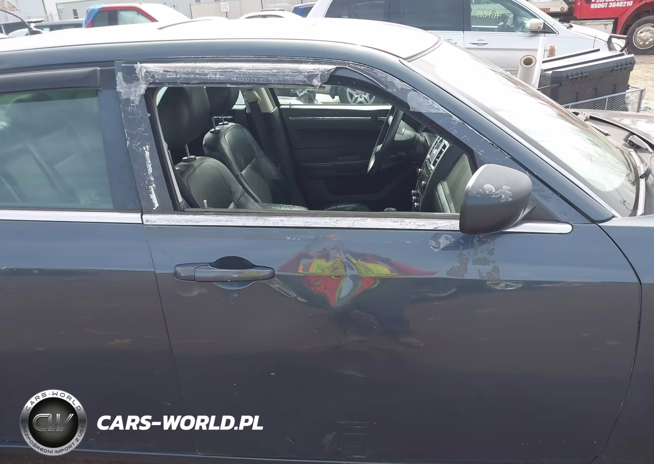 2008 Chrysler 300 Touring VIN:2C3KK53G78H160218 - 6