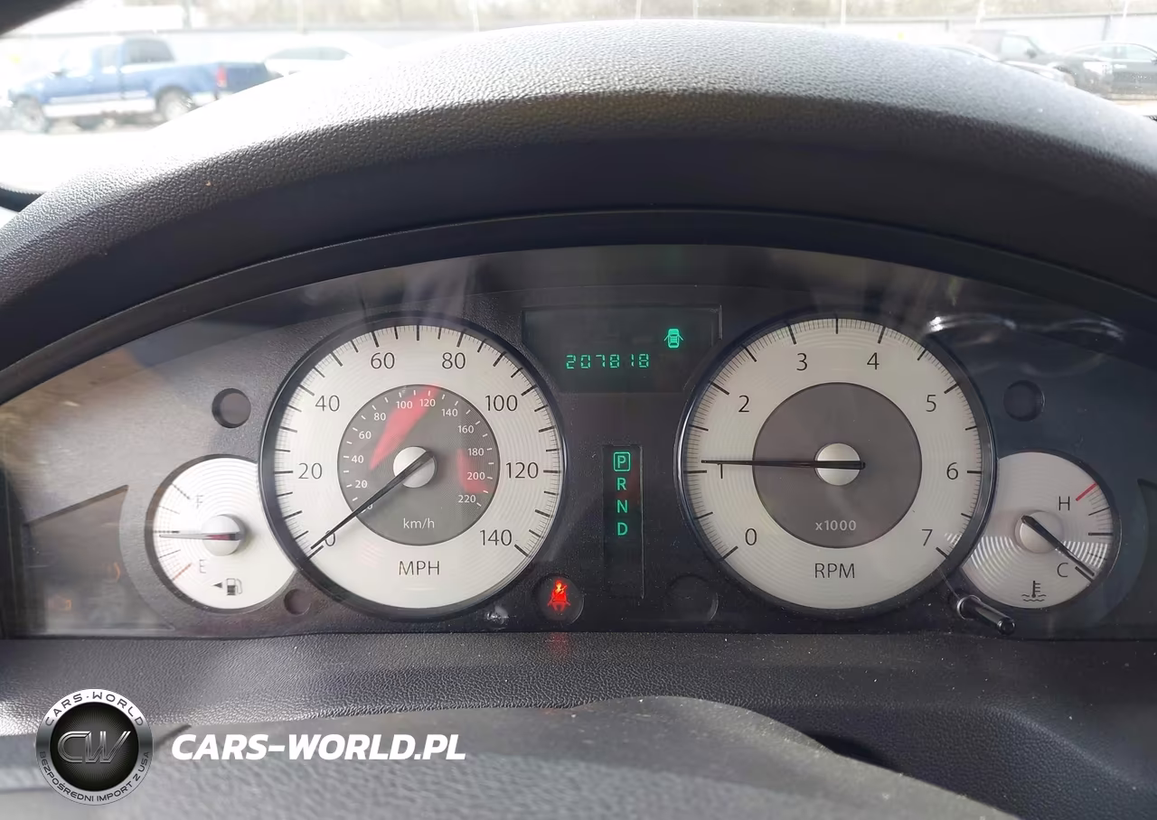 2008 Chrysler 300 Touring VIN:2C3KK53G78H160218 - 7