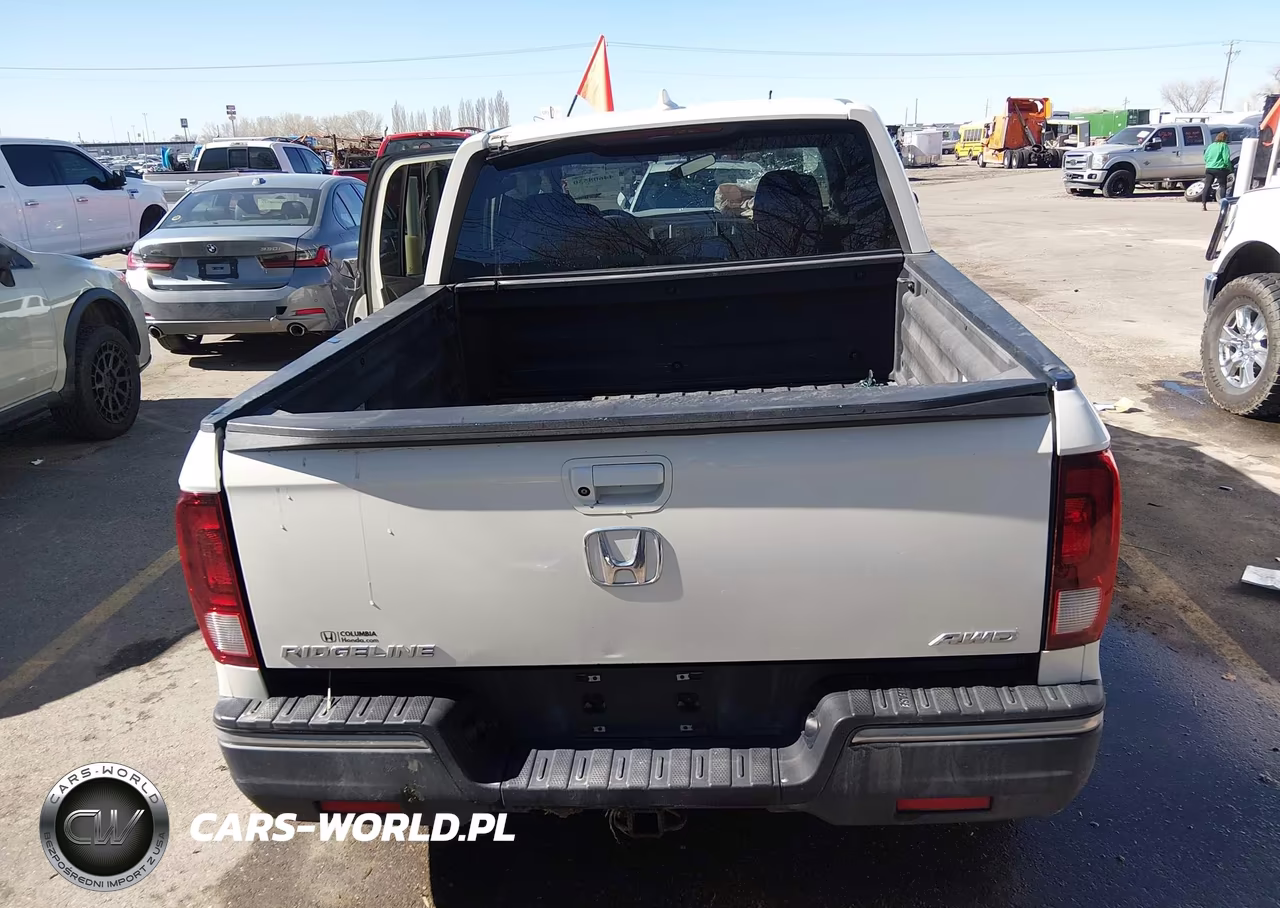 2017 Honda Ridgeline Rtl VIN:5FPYK3F58HB029302 - 17