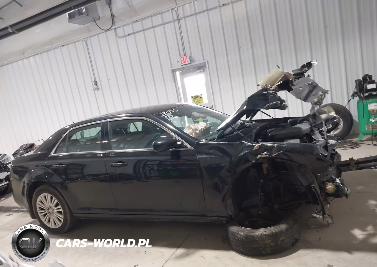 2013 Chrysler 300 Motown VIN:2C3CCARG8DH533567 - 13