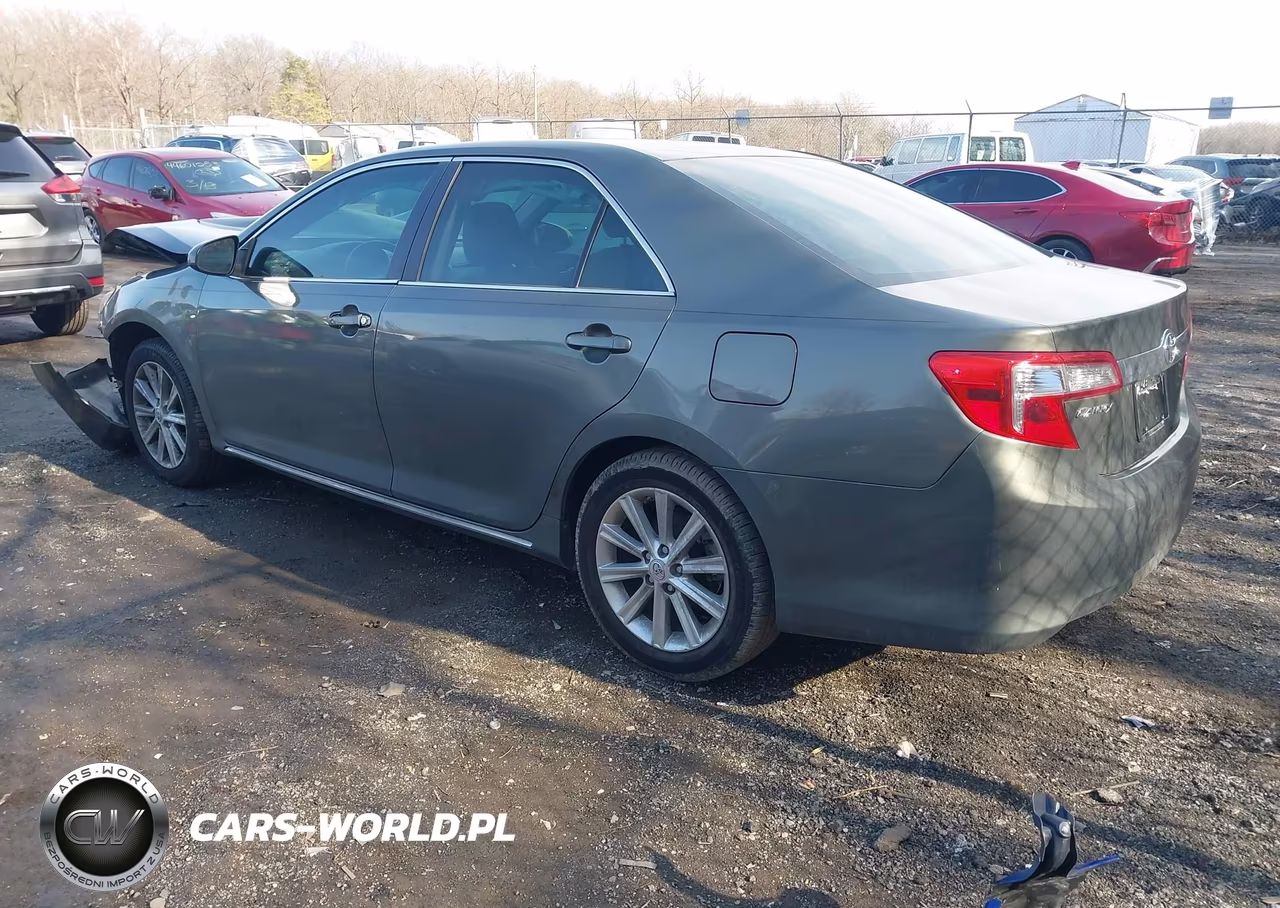 2013 Toyota Camry Xle VIN:4T4BF1FK4DR328107 - 3