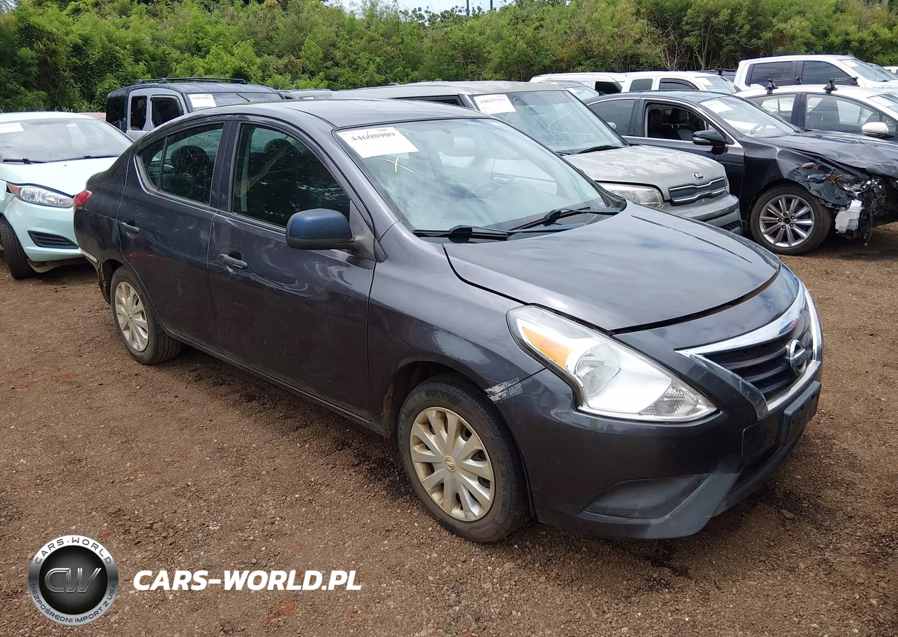 2015 Nissan Versa 1.6 S – zdjęcie 1 z 18