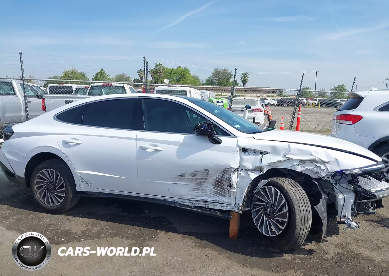 2025 Hyundai Sonata Hybrid Limited VIN:KMHL54JJXSA131930 - 14
