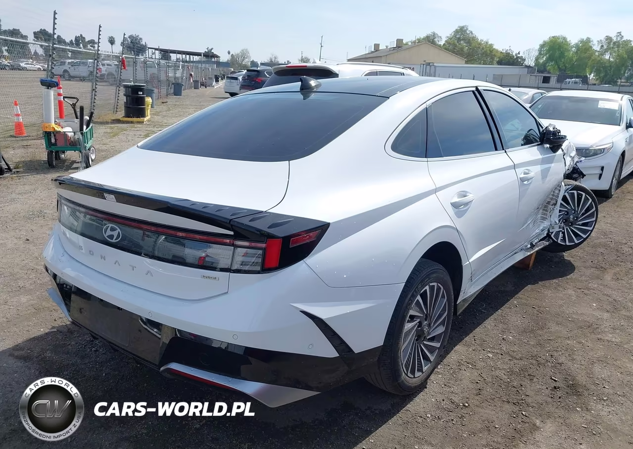 2025 Hyundai Sonata Hybrid Limited VIN:KMHL54JJXSA131930 - 4