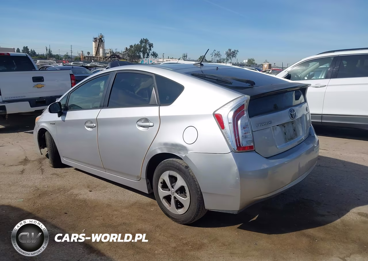 2012 Toyota Prius Three VIN:JTDKN3DUXC1533030 - 3
