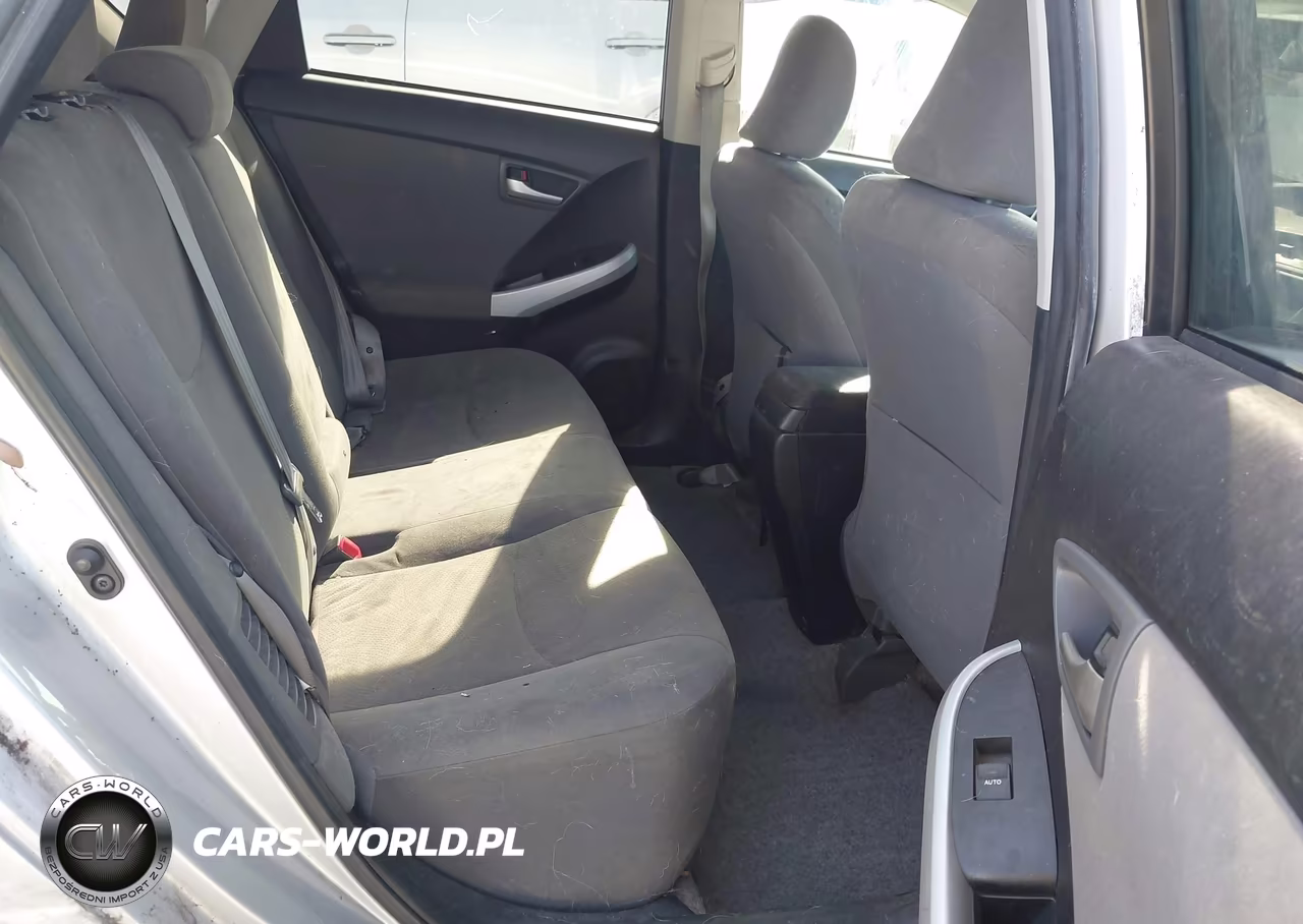 2012 Toyota Prius Three VIN:JTDKN3DUXC1533030 - 8