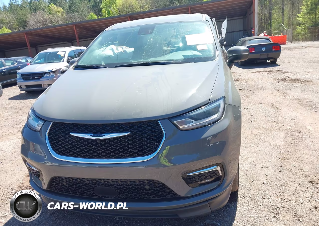 2023 Chrysler Pacifica Touring L VIN:2C4RC1BG0PR602993 - 11