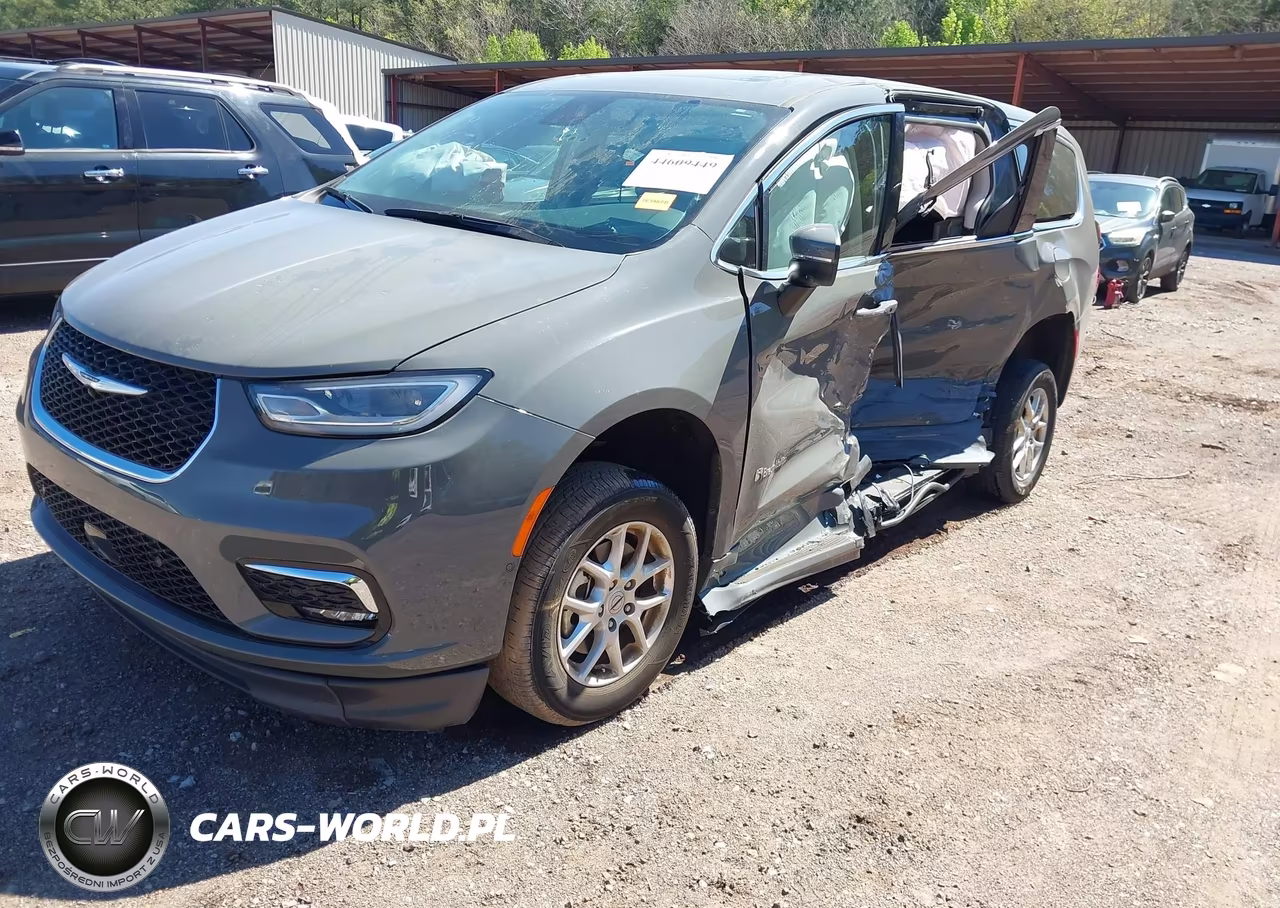 2023 Chrysler Pacifica Touring L VIN:2C4RC1BG0PR602993 - 2