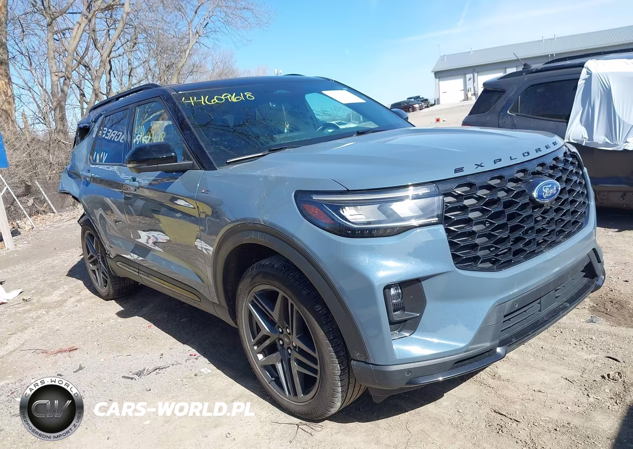 2025 Ford Explorer St-Line
