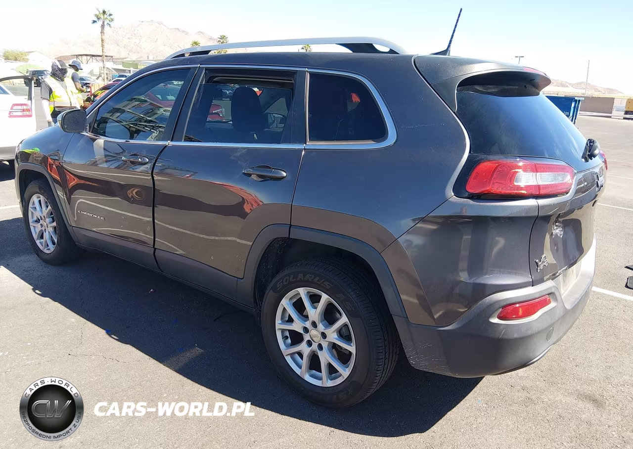 2017 Jeep Cherokee Latitude Fwd VIN:1C4PJLCB9HW668186 - 3