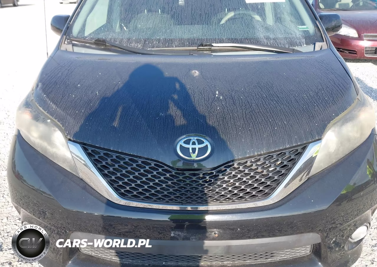 2012 Toyota Sienna Se 8 Passenger VIN:5TDXK3DC5CS259275 - 12