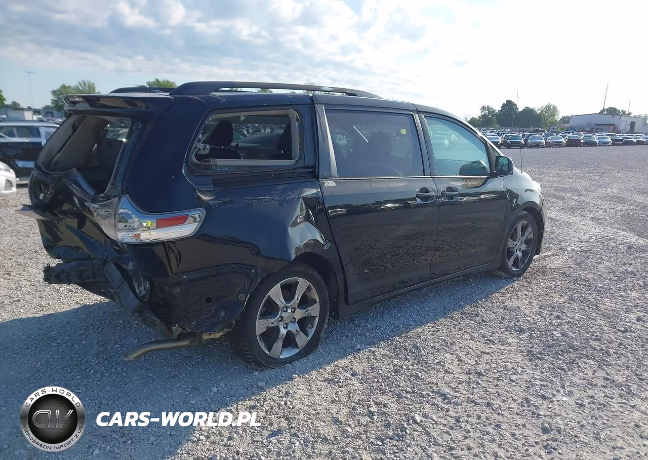 2012 Toyota Sienna Se 8 Passenger VIN:5TDXK3DC5CS259275 - 4